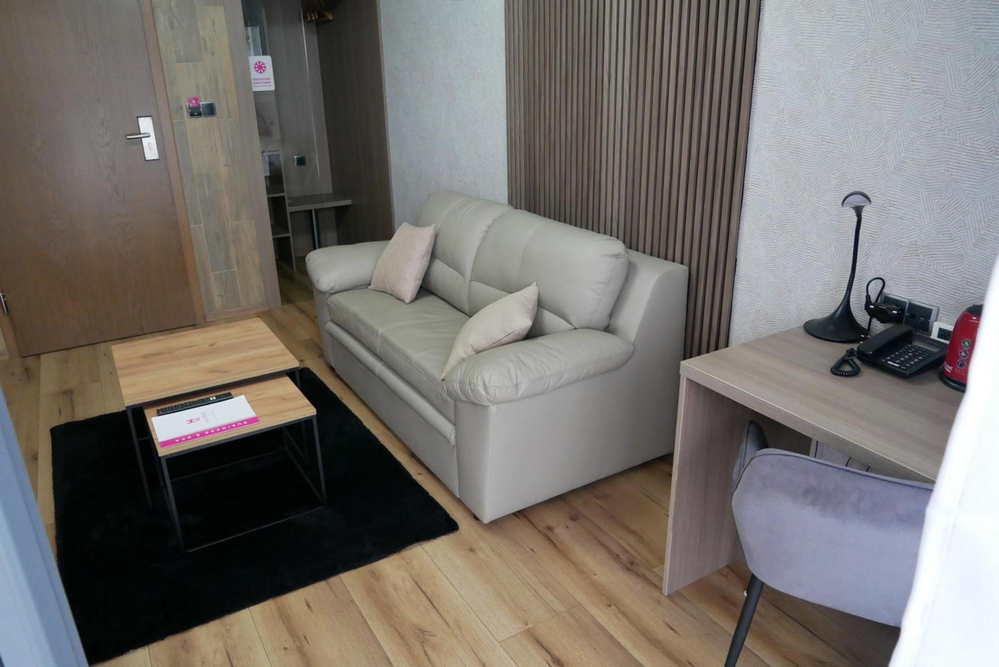 Hotel Oskar Business & Spa Puławy Екстериор снимка