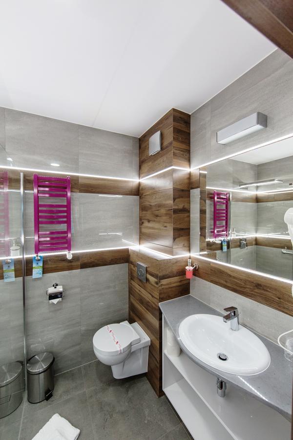 Hotel Oskar Business & Spa Puławy Екстериор снимка